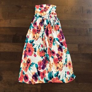 Fun and flattering maxi dress